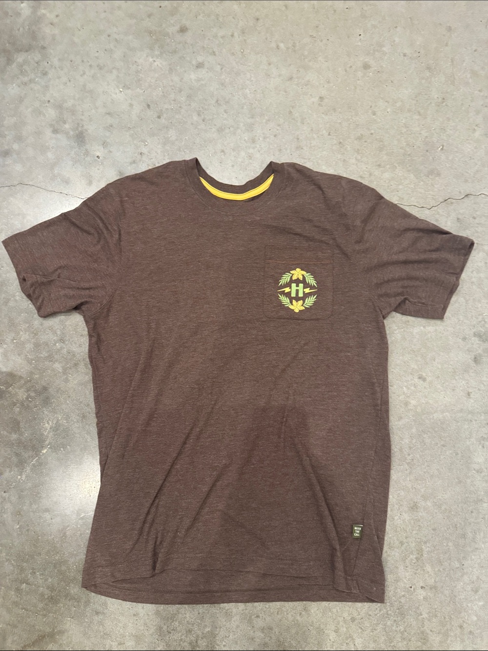 Howler Brothers La República de Howler Bros Pocket Tee Men’s Brown Heather